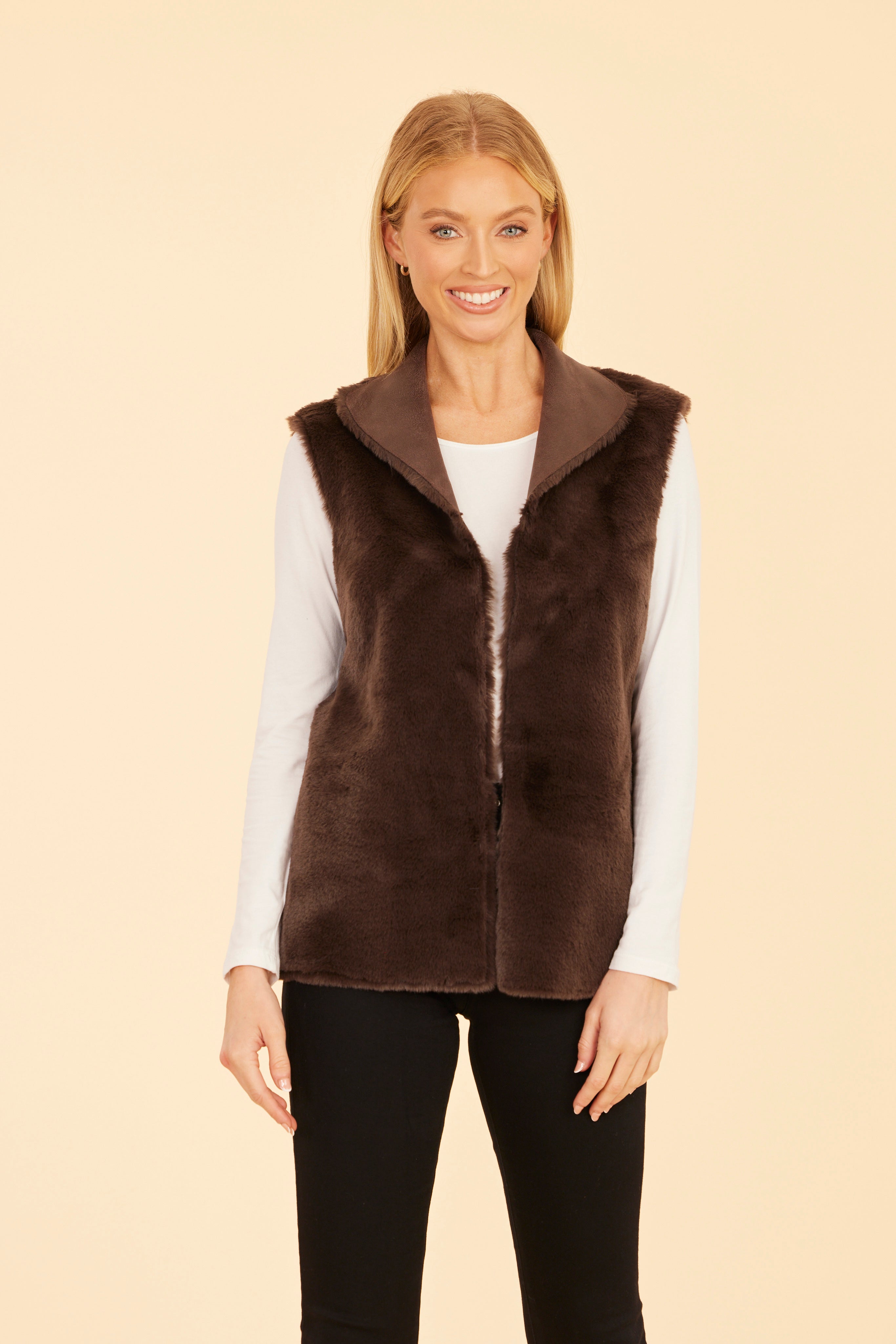 Faux Fur Reversible Plush Vest – Dolce Cabo