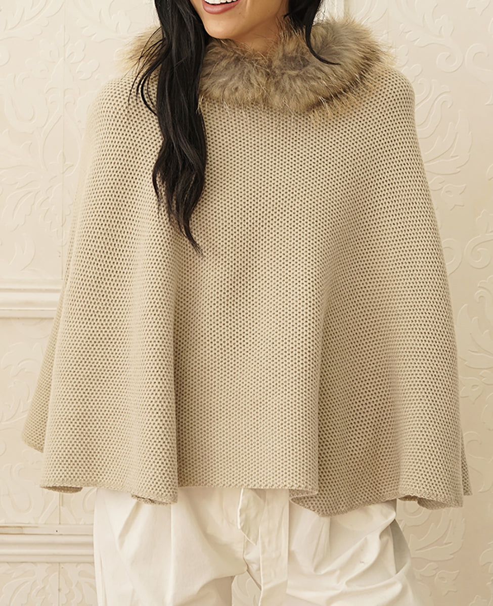 Knitted Poncho with Fur Collar