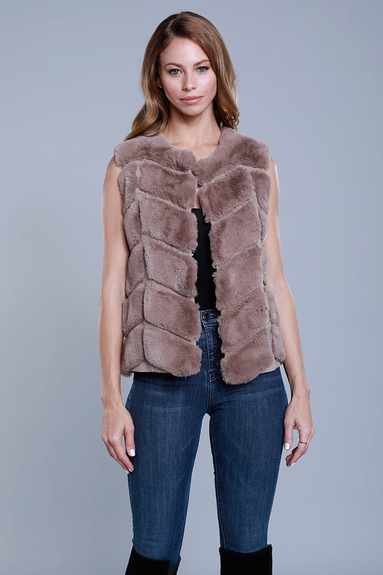 Load image into Gallery viewer, Chevron Faux Fur Vest
