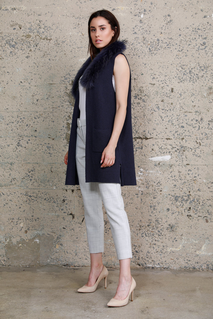 Knitted Vest with Detachable Fur Collar – Dolce Cabo