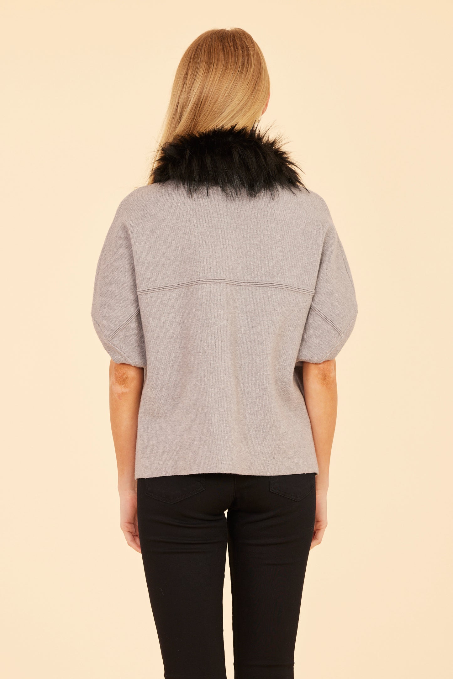 FW'24 Faux Fur Collar Short Sleeved Cardigan