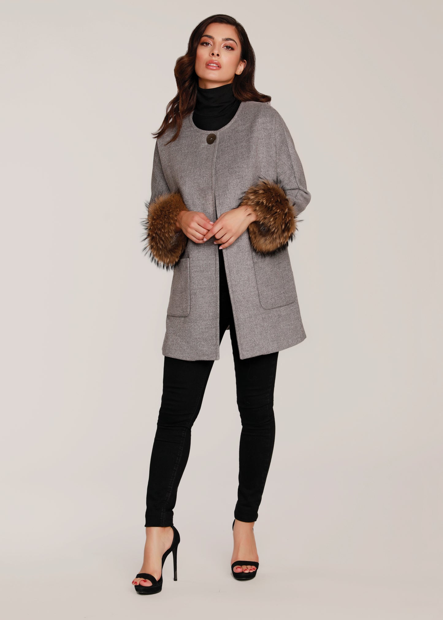 Wool Coat with Fur Cuffs – Dolce Cabo