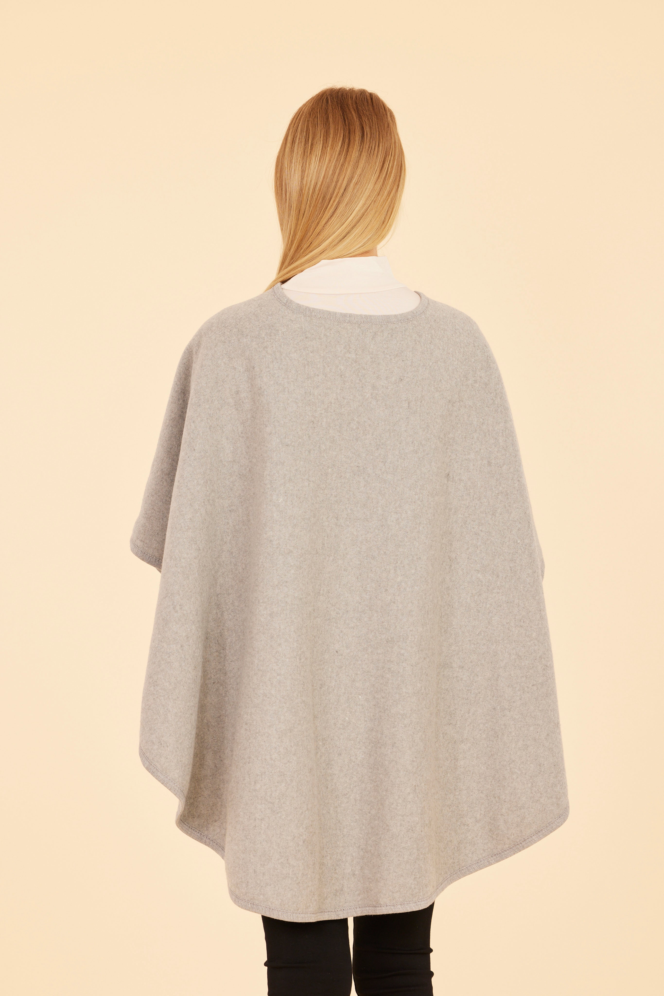 Women's Ponchos & Wraps – Dolce Cabo