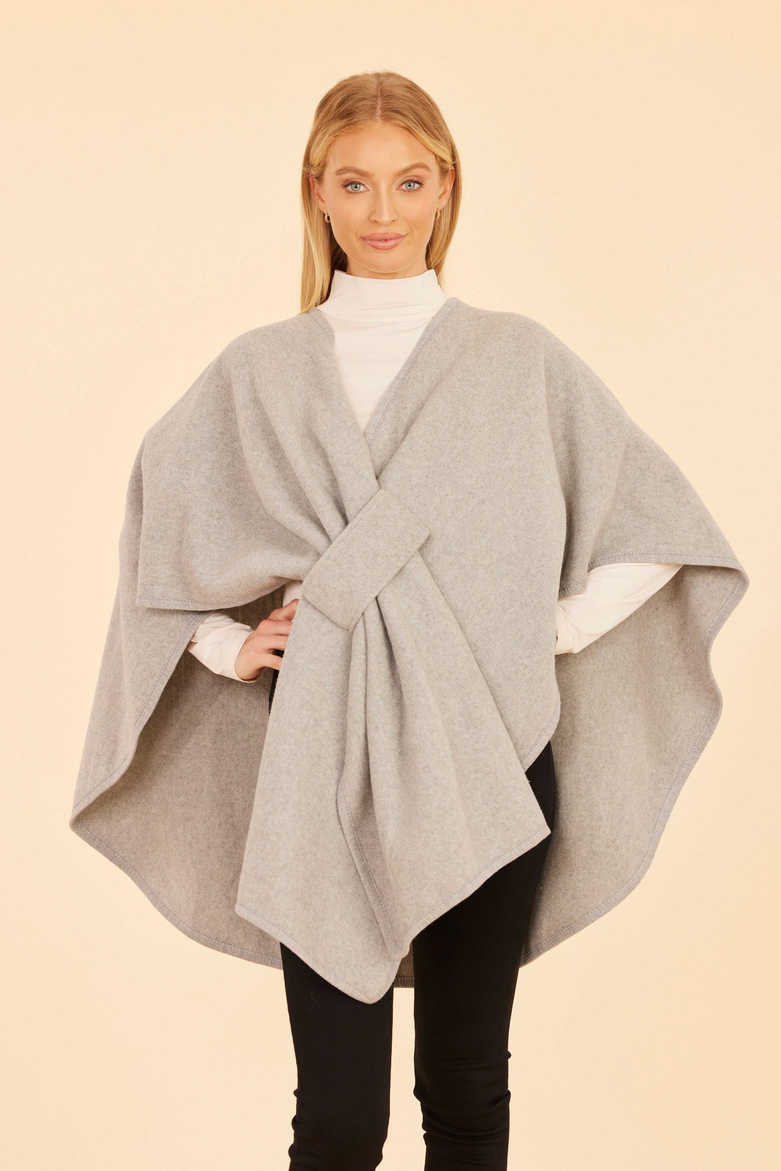 Women's Ponchos & Wraps – Dolce Cabo