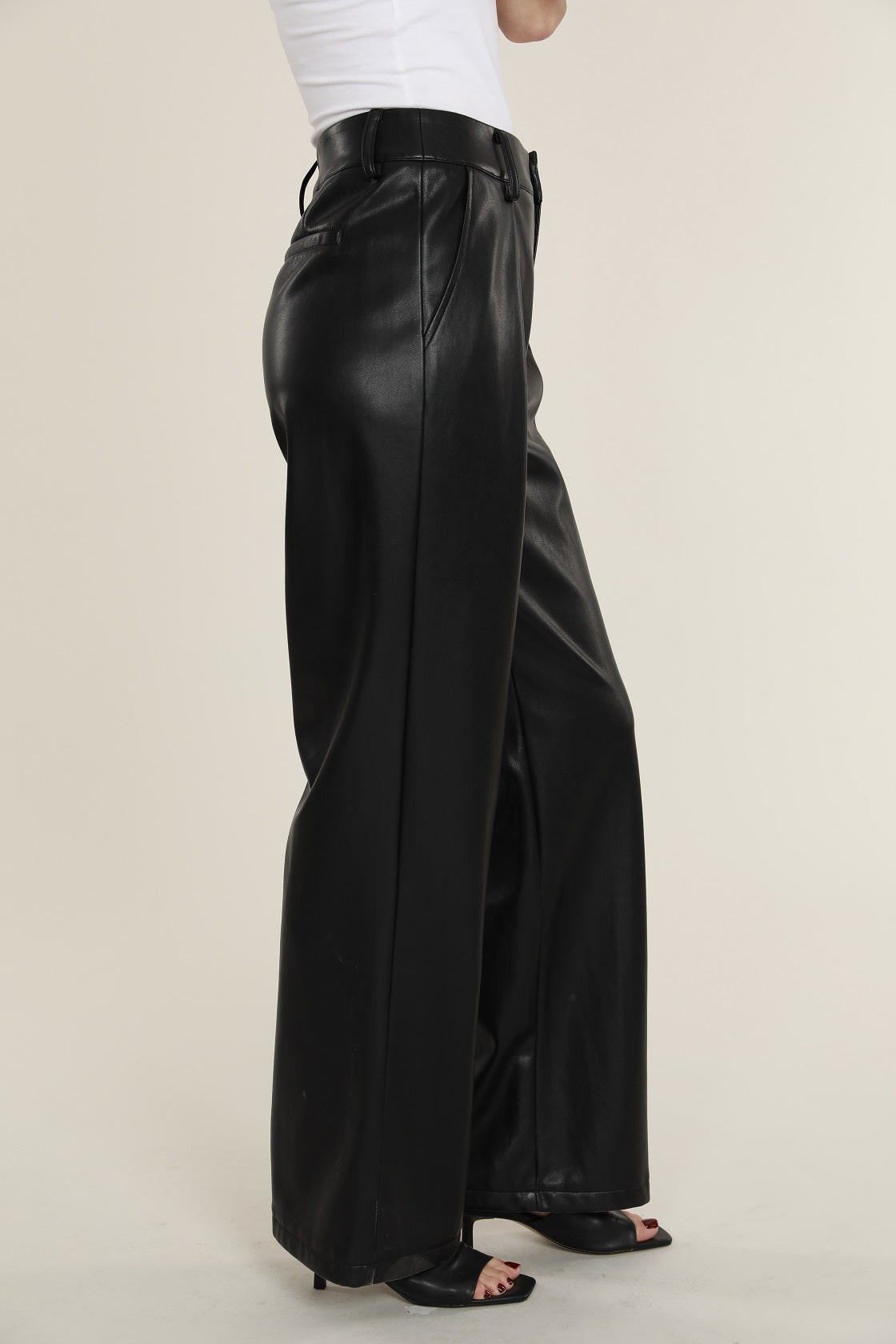 Women's Leather Trousers | Explore our New Arrivals | ZARA India