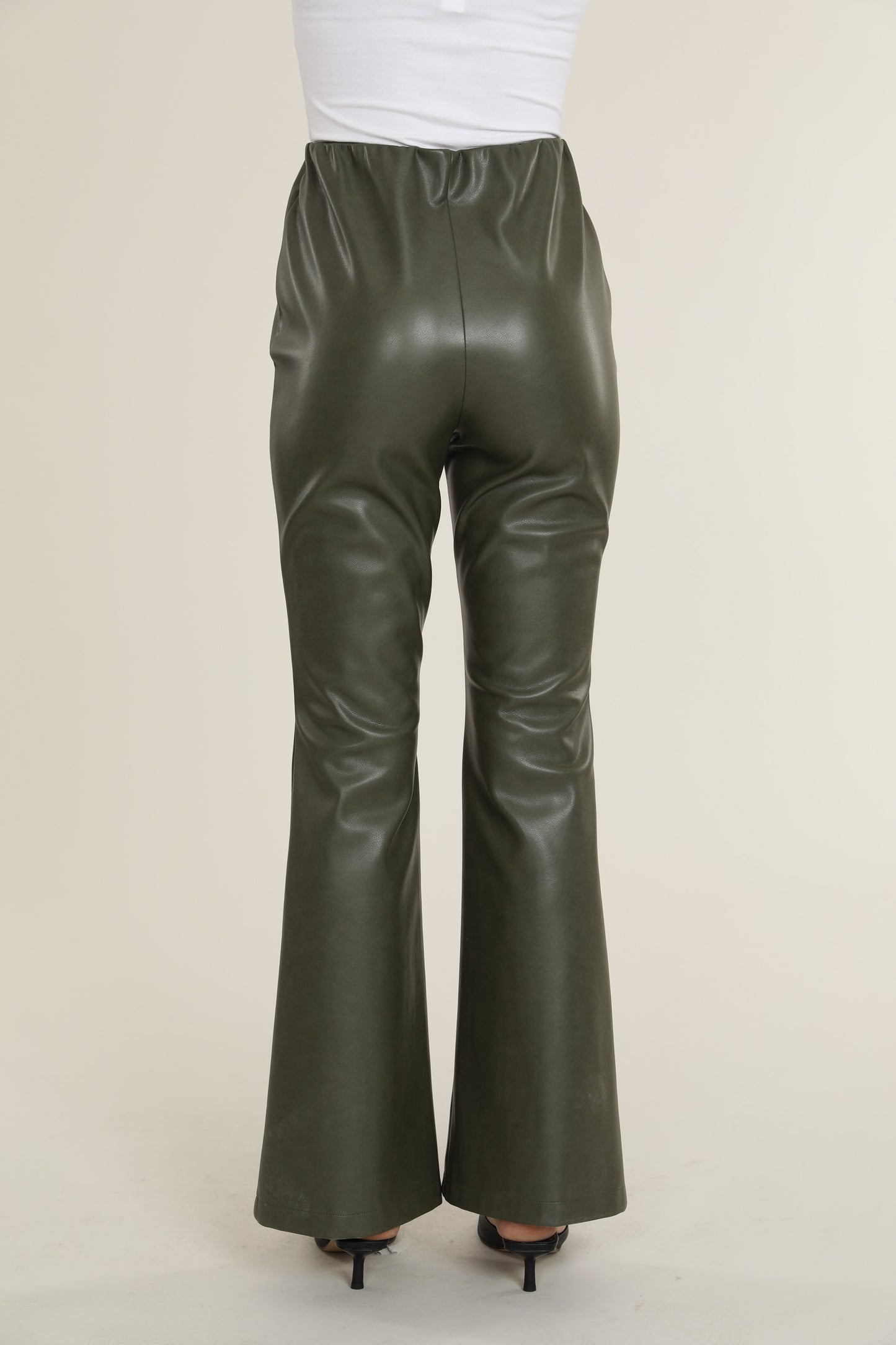 Koucla High waist faux leather trousers with flare, black, S :  : Fashion
