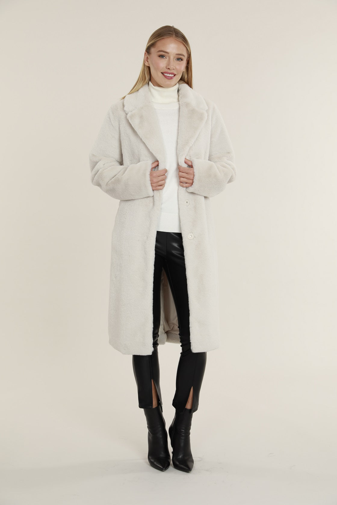 Load image into Gallery viewer, Long Faux Fur Coat⁠
