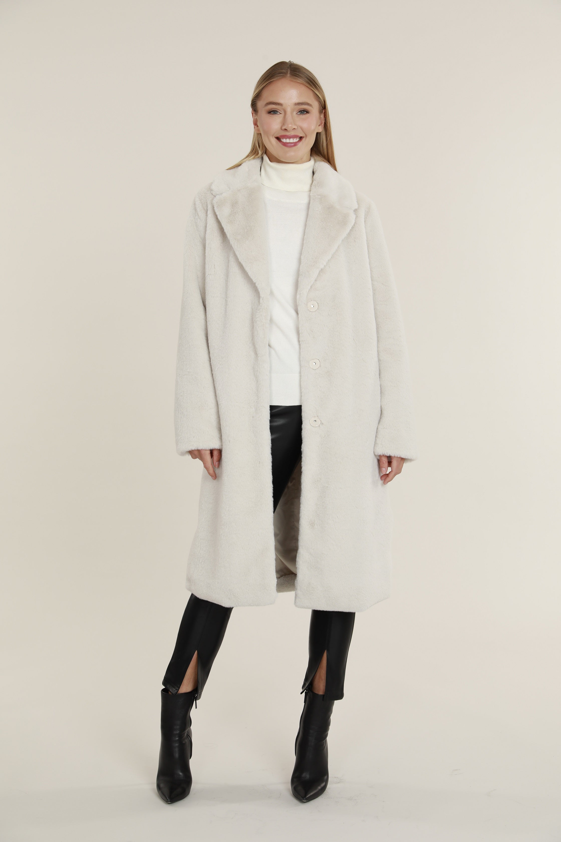 Long Faux Fur Coat⁠ – Dolce Cabo