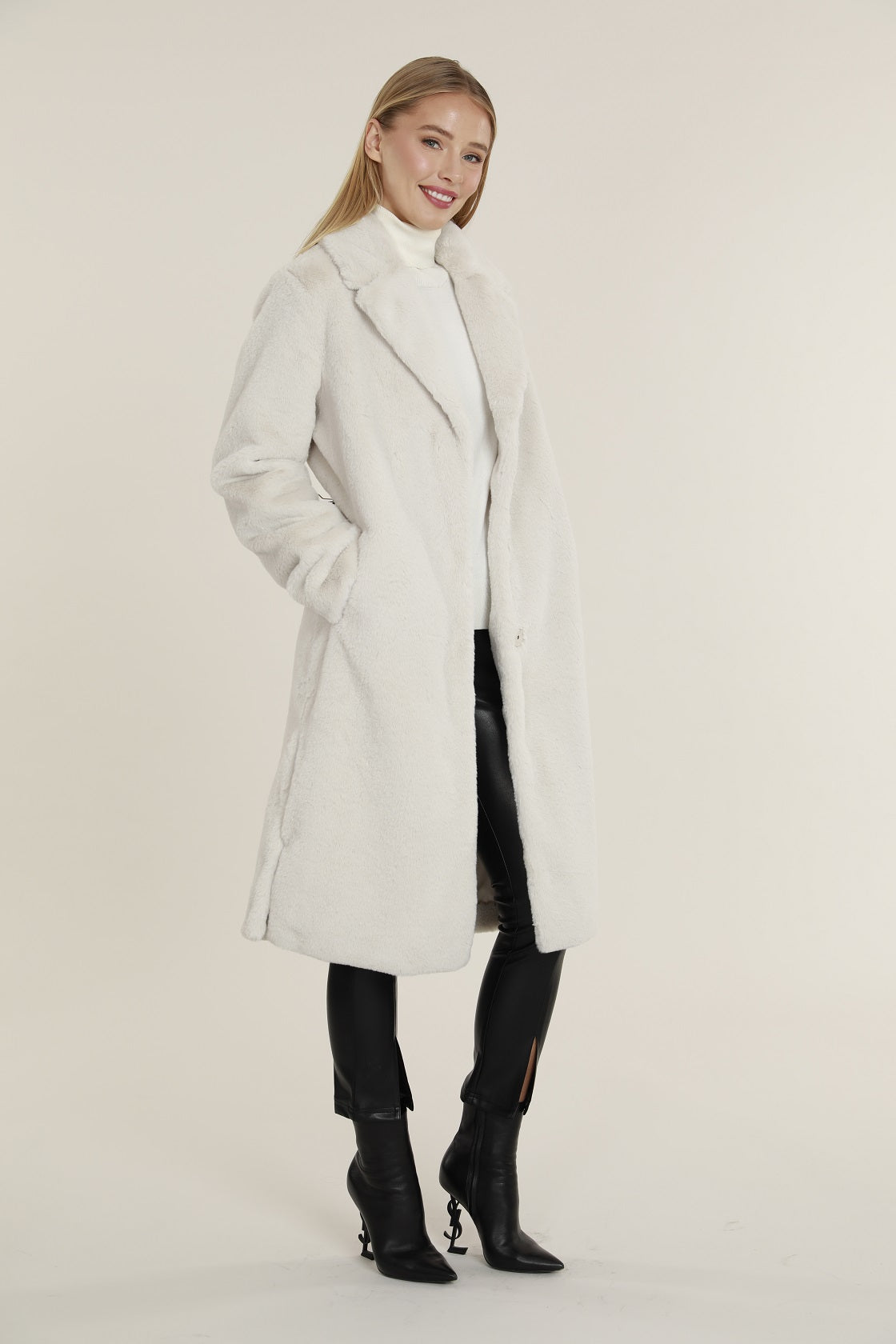 Long Faux Fur Coat⁠ – Dolce Cabo