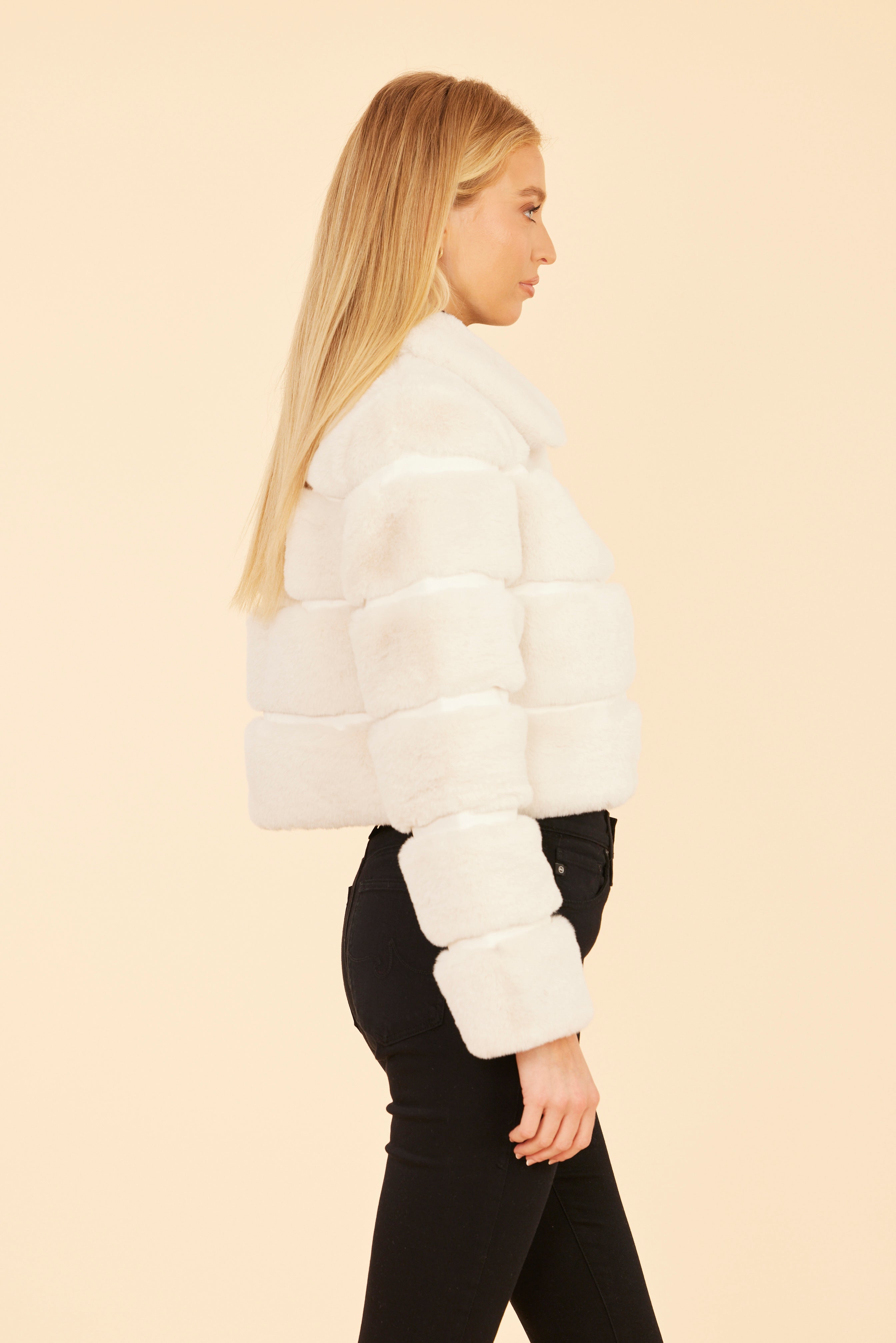 Paneled Faux Fur Vegan Leather Cropped Jacket – Dolce Cabo