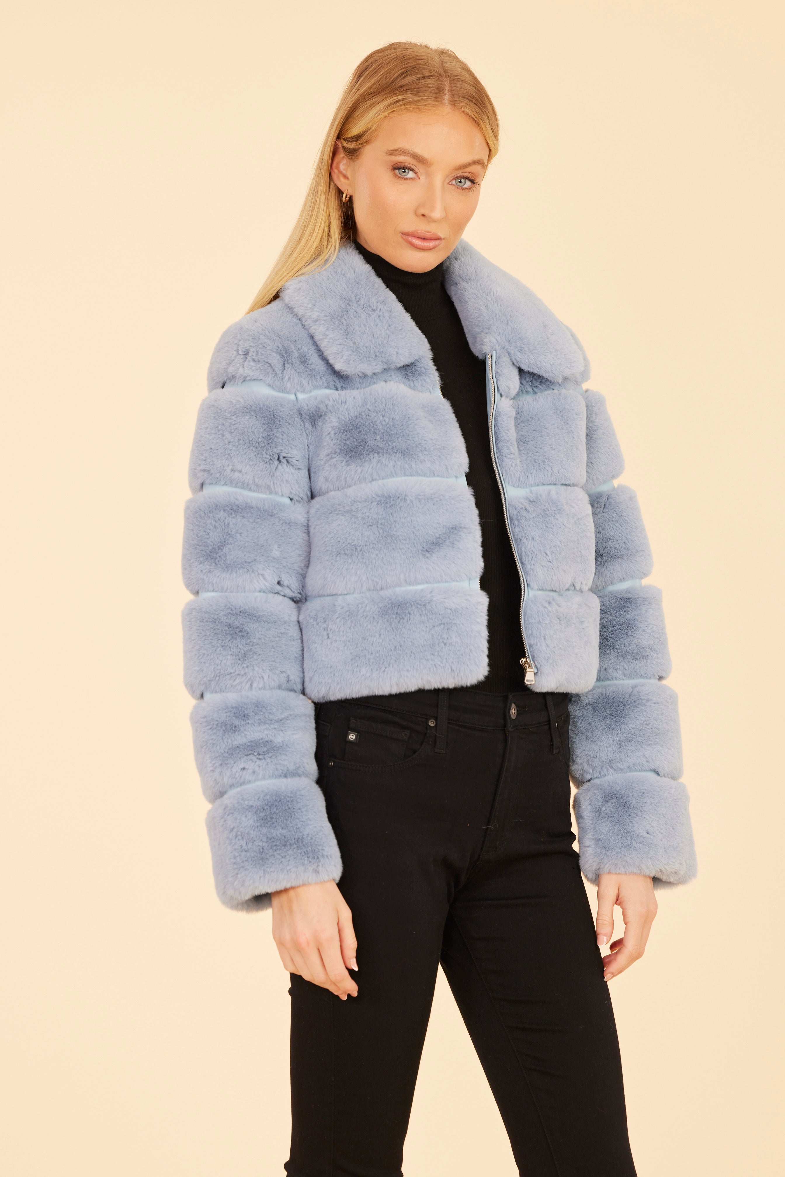 Paneled Faux Fur Vegan Leather Cropped Jacket – Dolce Cabo