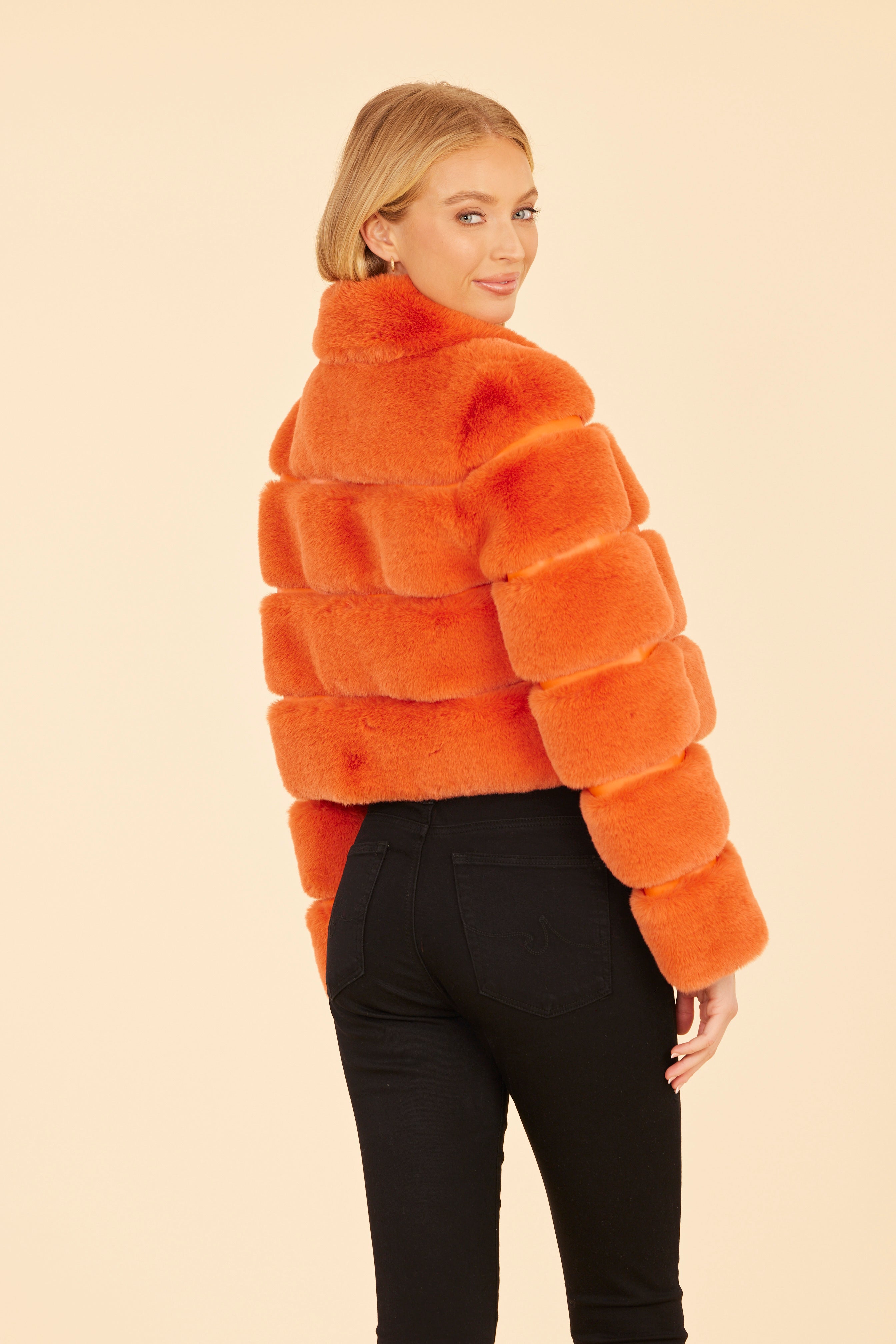 Paneled Faux Fur Vegan Leather Cropped Jacket – Dolce Cabo