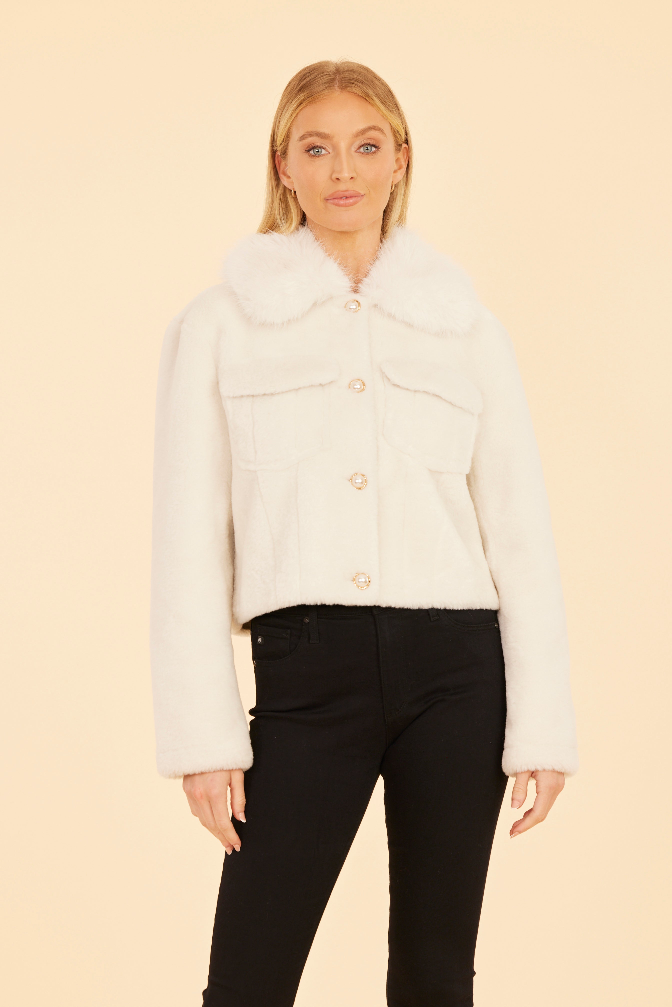 【DSQUARED2】Womens Fur Collar Trench Coat トレンチコート Dsquared2 Dsquared Womens Fur Collar Trench Coat In Black