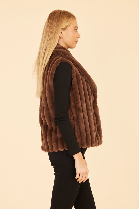 Faux Fur Grooved Vest