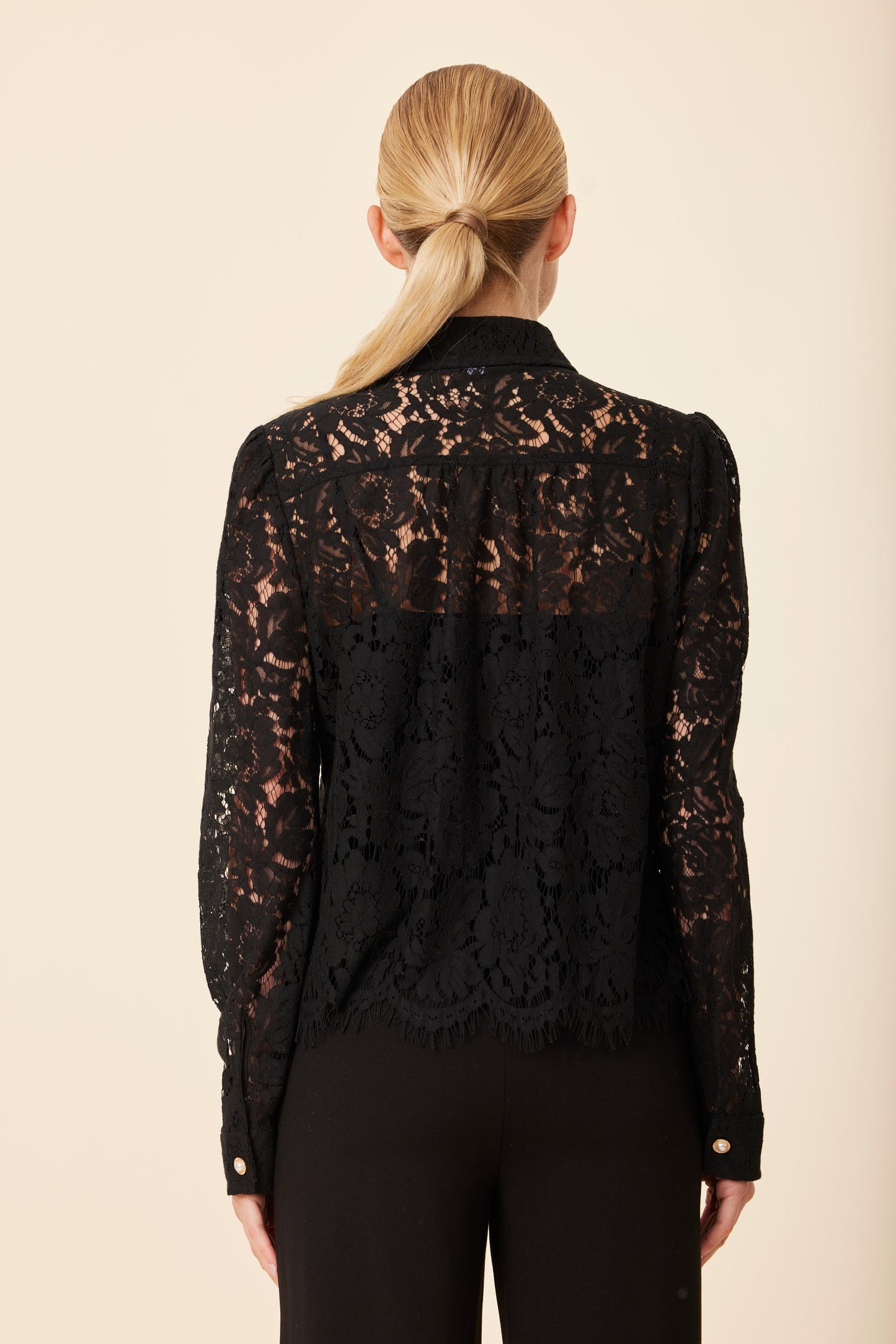 Lace Pearl Button Top Gold Button Short