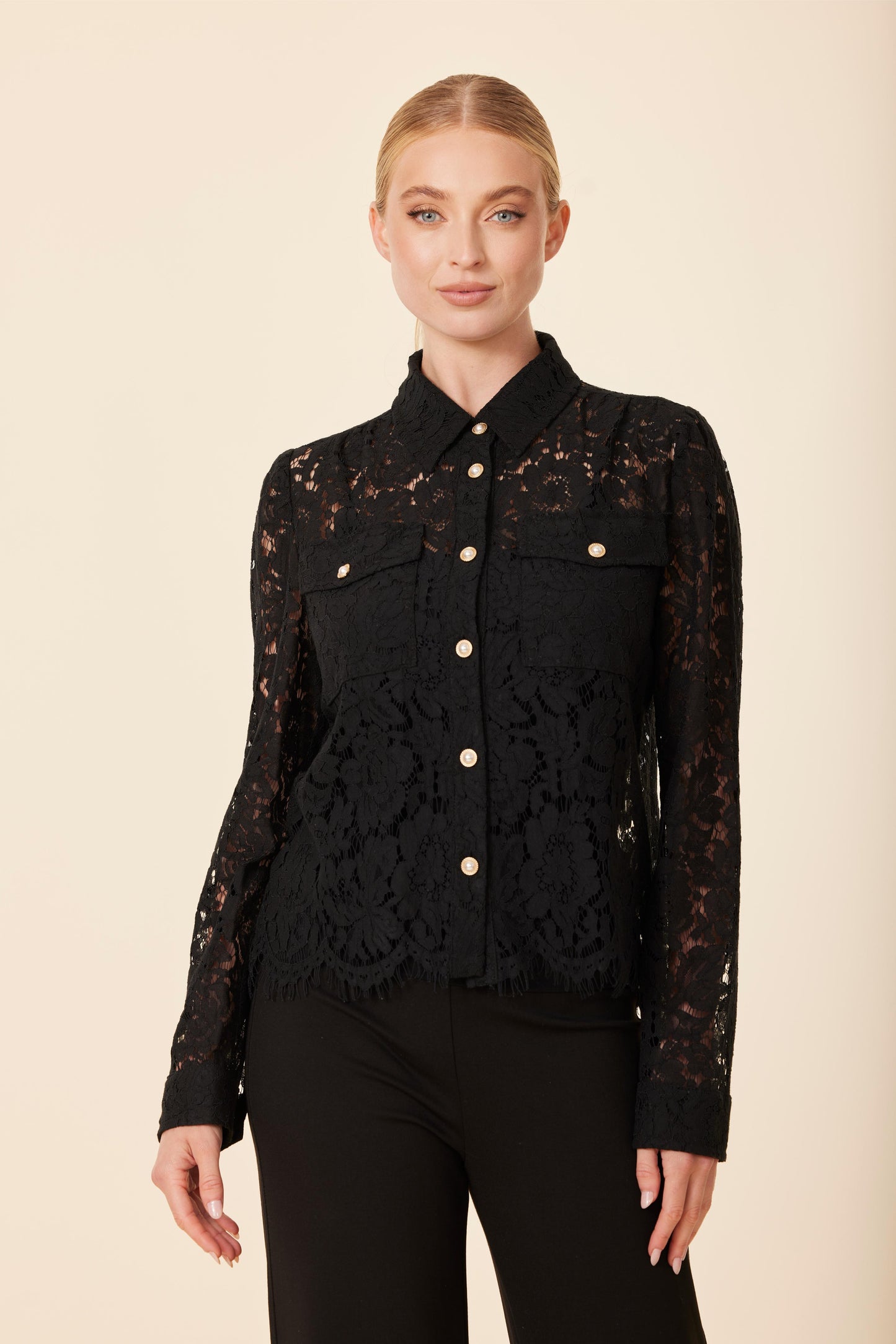 Lace Pearl Button Top Gold Button Short
