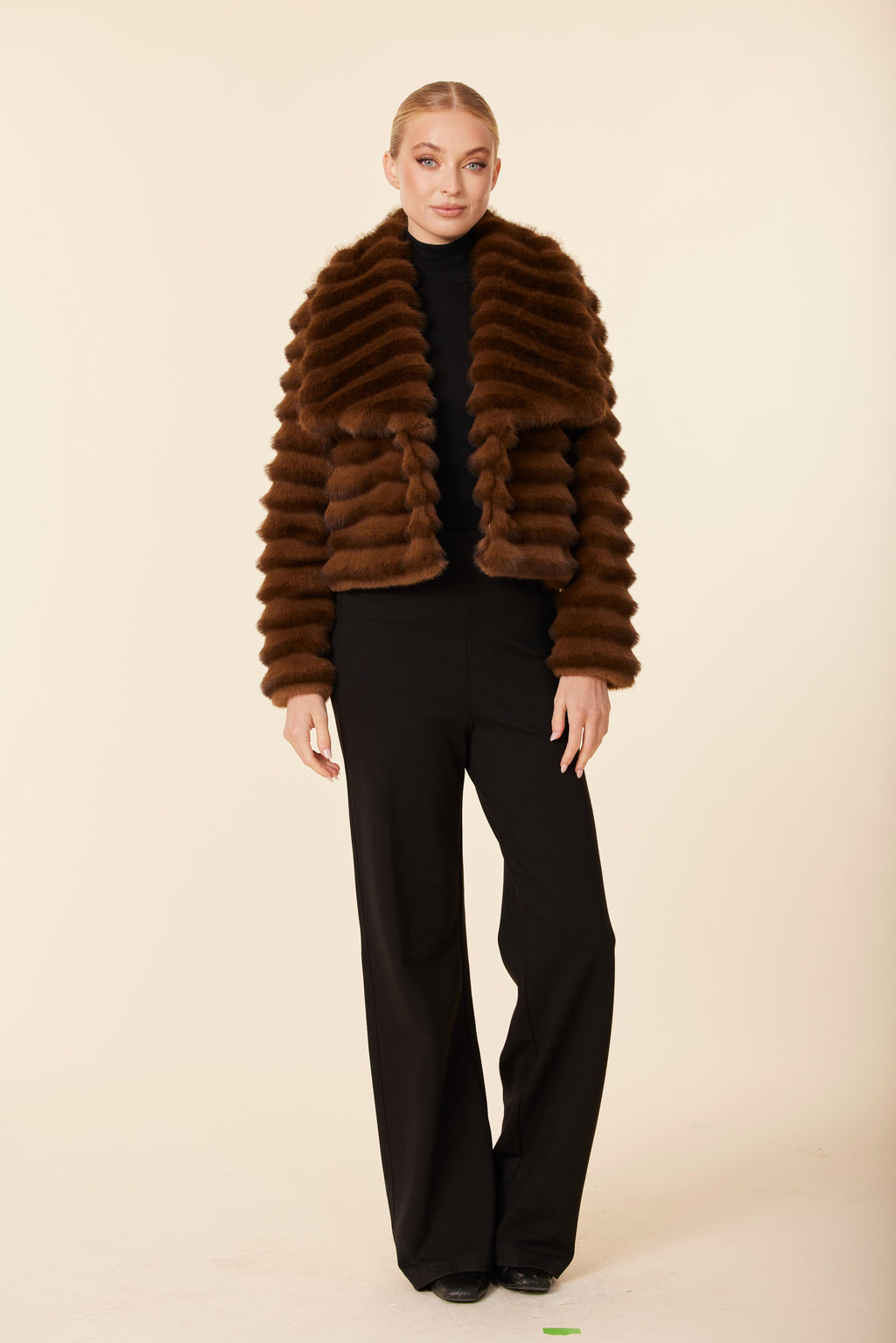 Faux Fur Plush Grooved Jacket