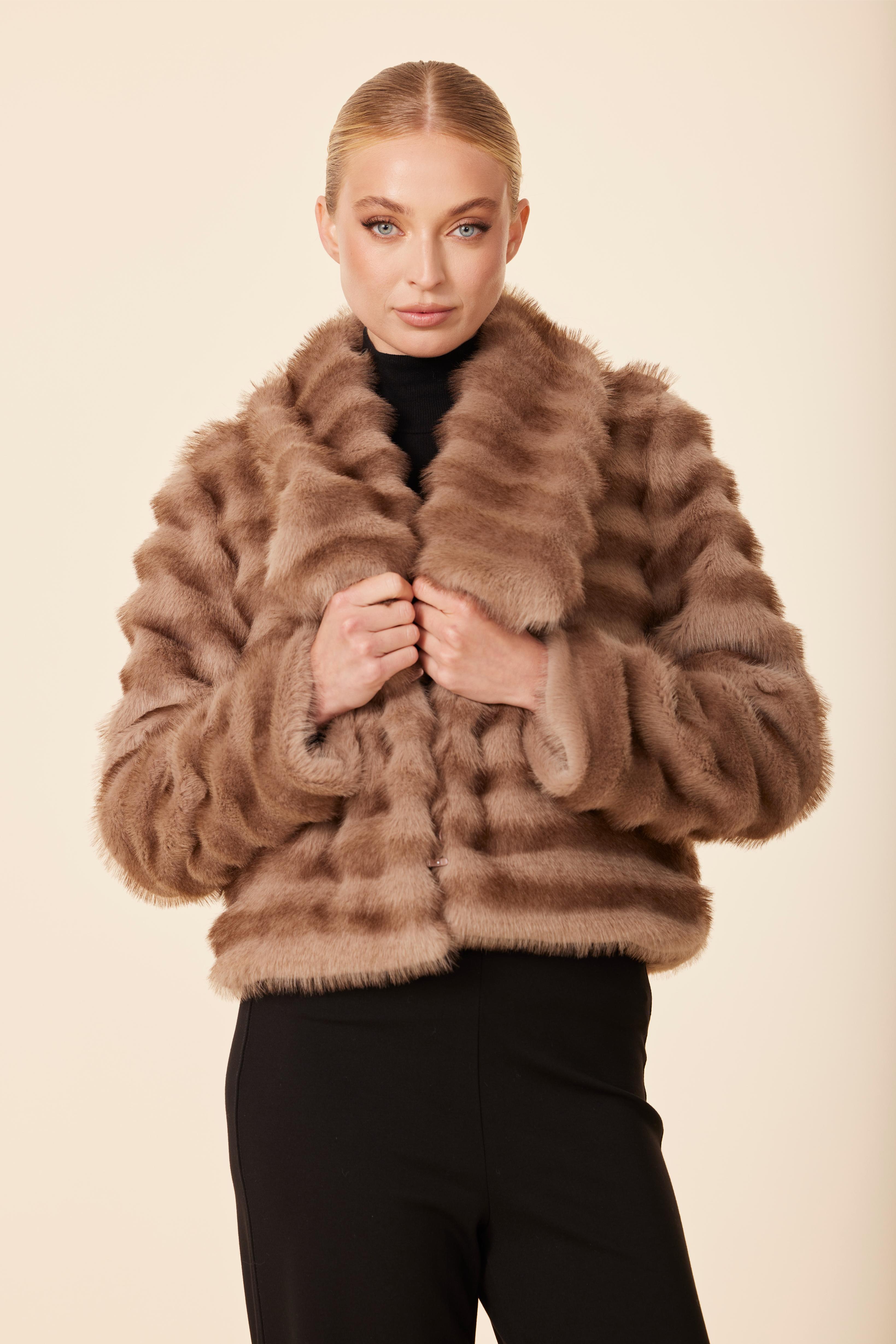Faux Fur Plush Grooved Jacket