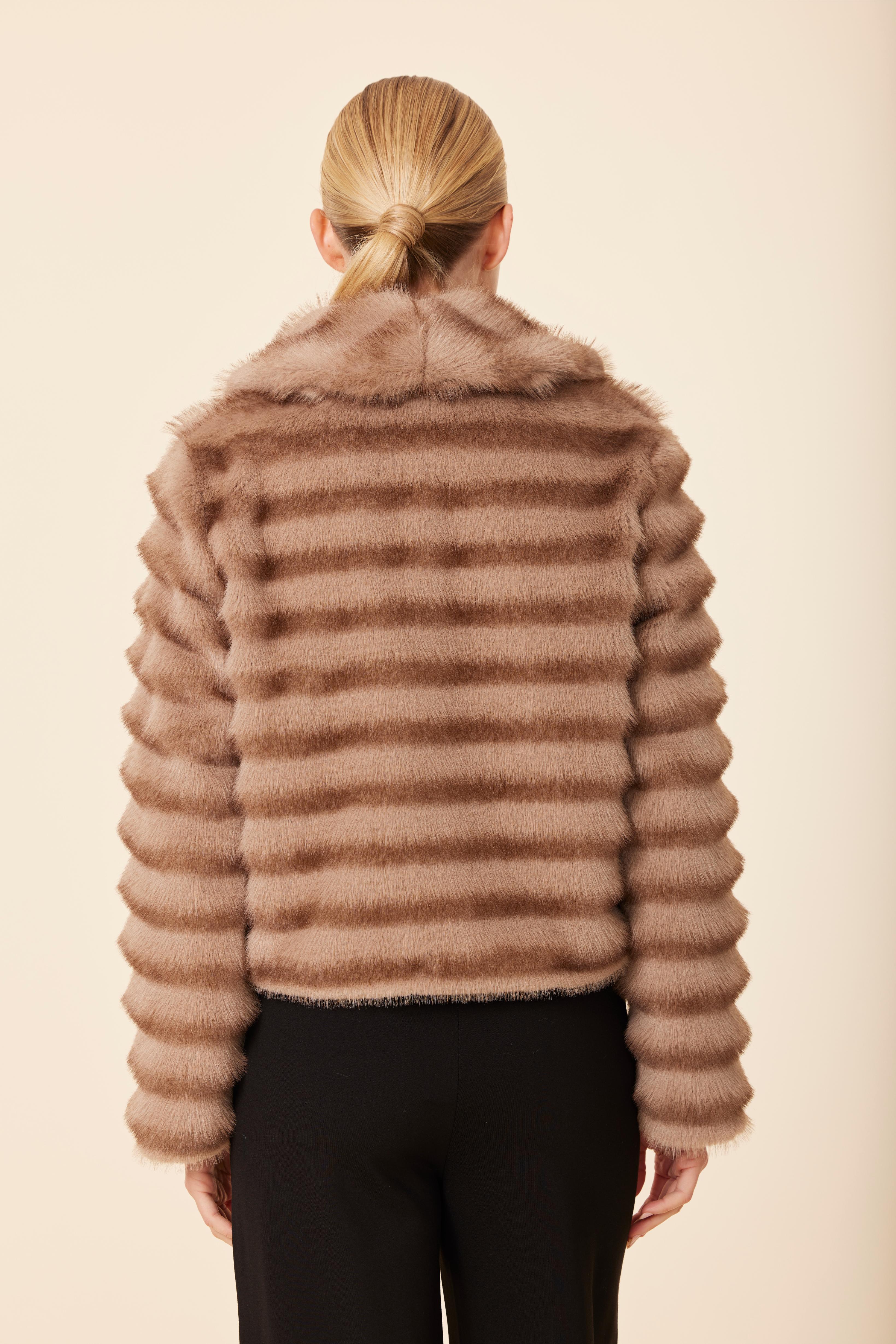 Faux Fur Plush Grooved Jacket