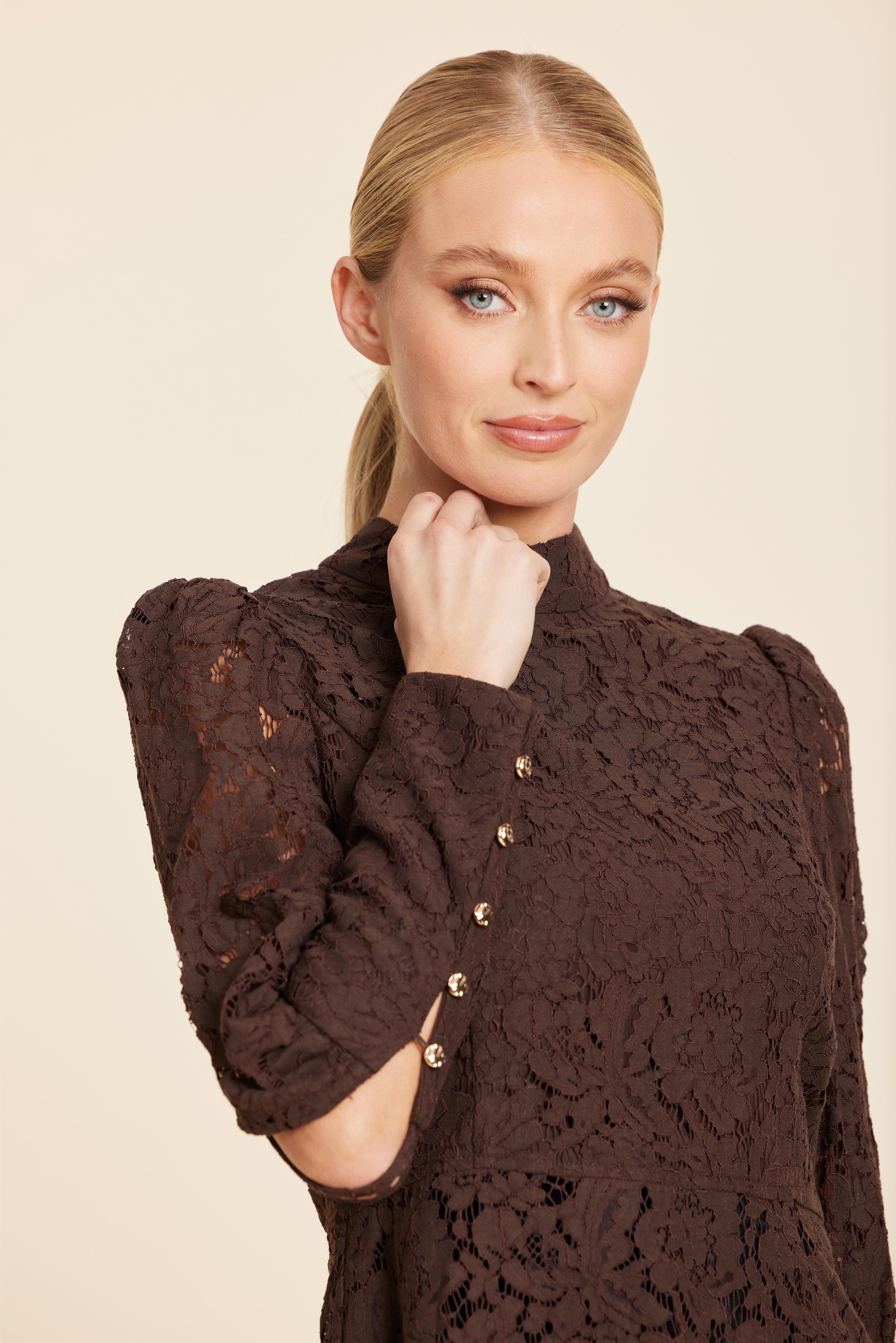 Floral Lace Pearl Button Longsleeve Peplum Top