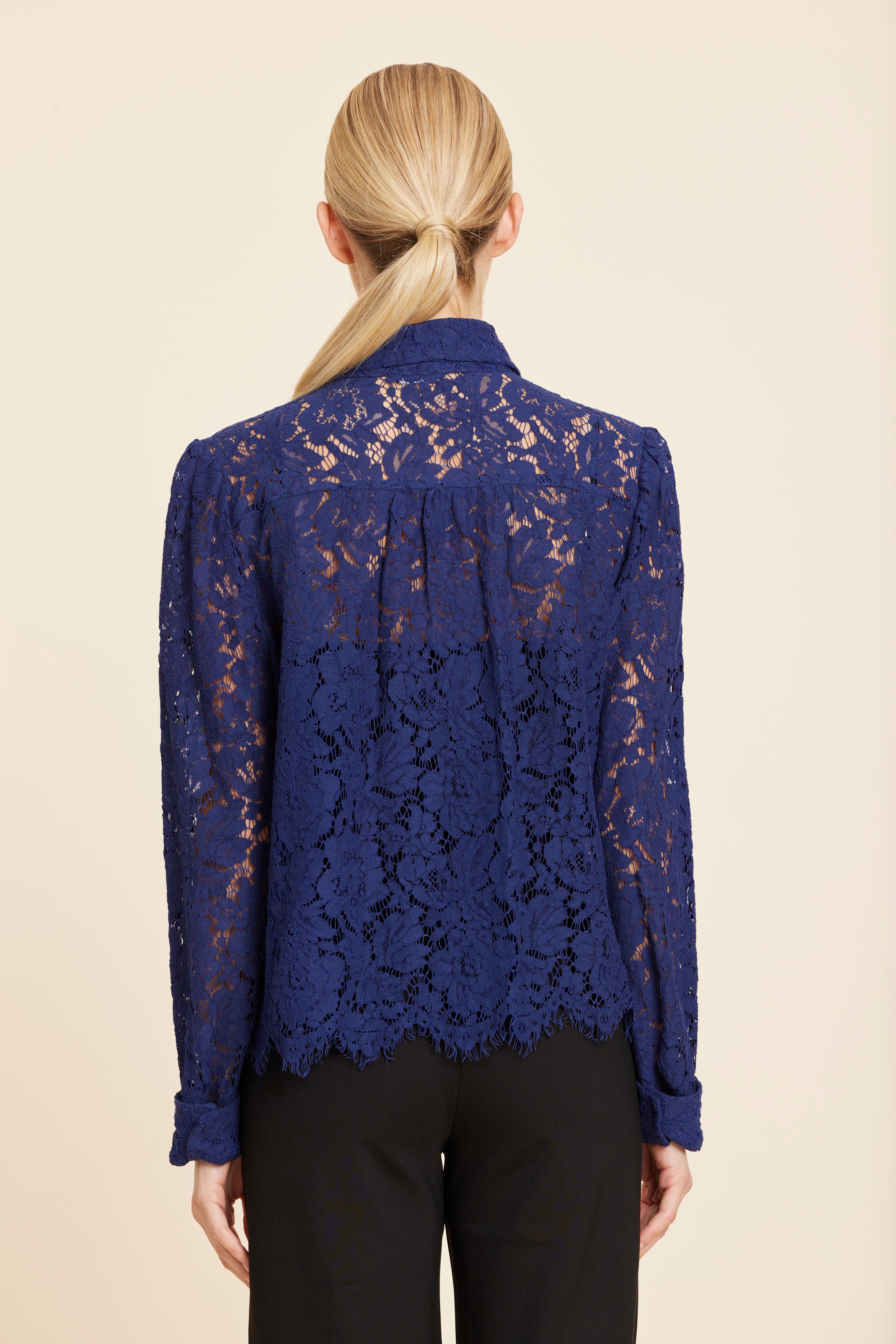 Floral Lace Pearl Button Longsleeve Blouse