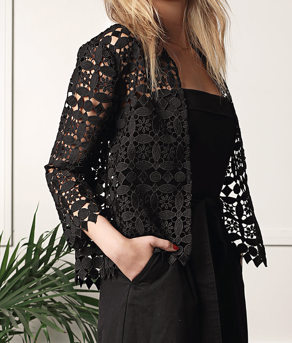 Load image into Gallery viewer, Lace Cropped Jacket
