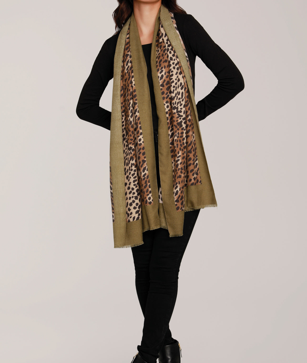 Load image into Gallery viewer, Leopard Printed Scarf
