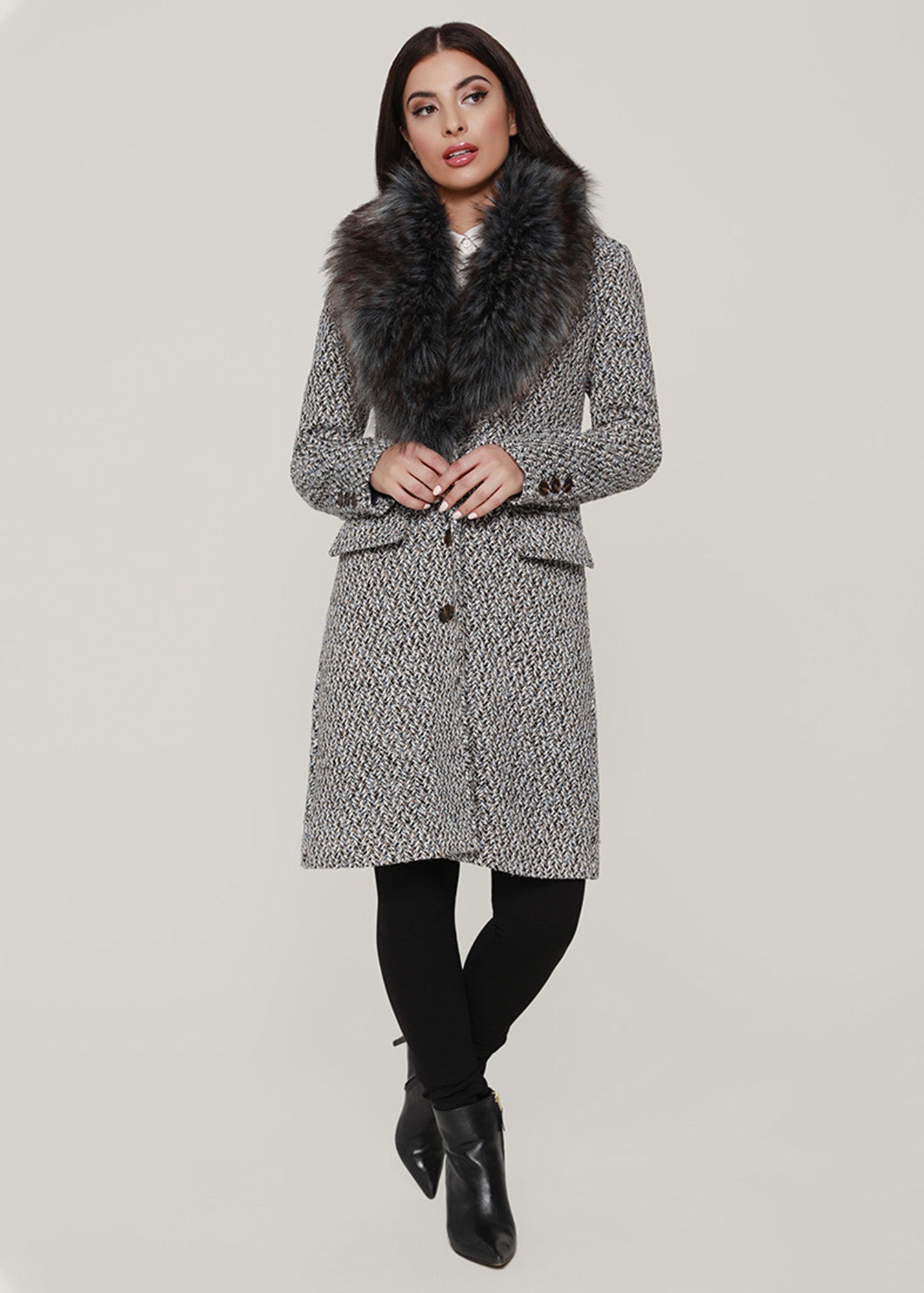 Tweed Coat with Faux Fur Collar – Dolce Cabo